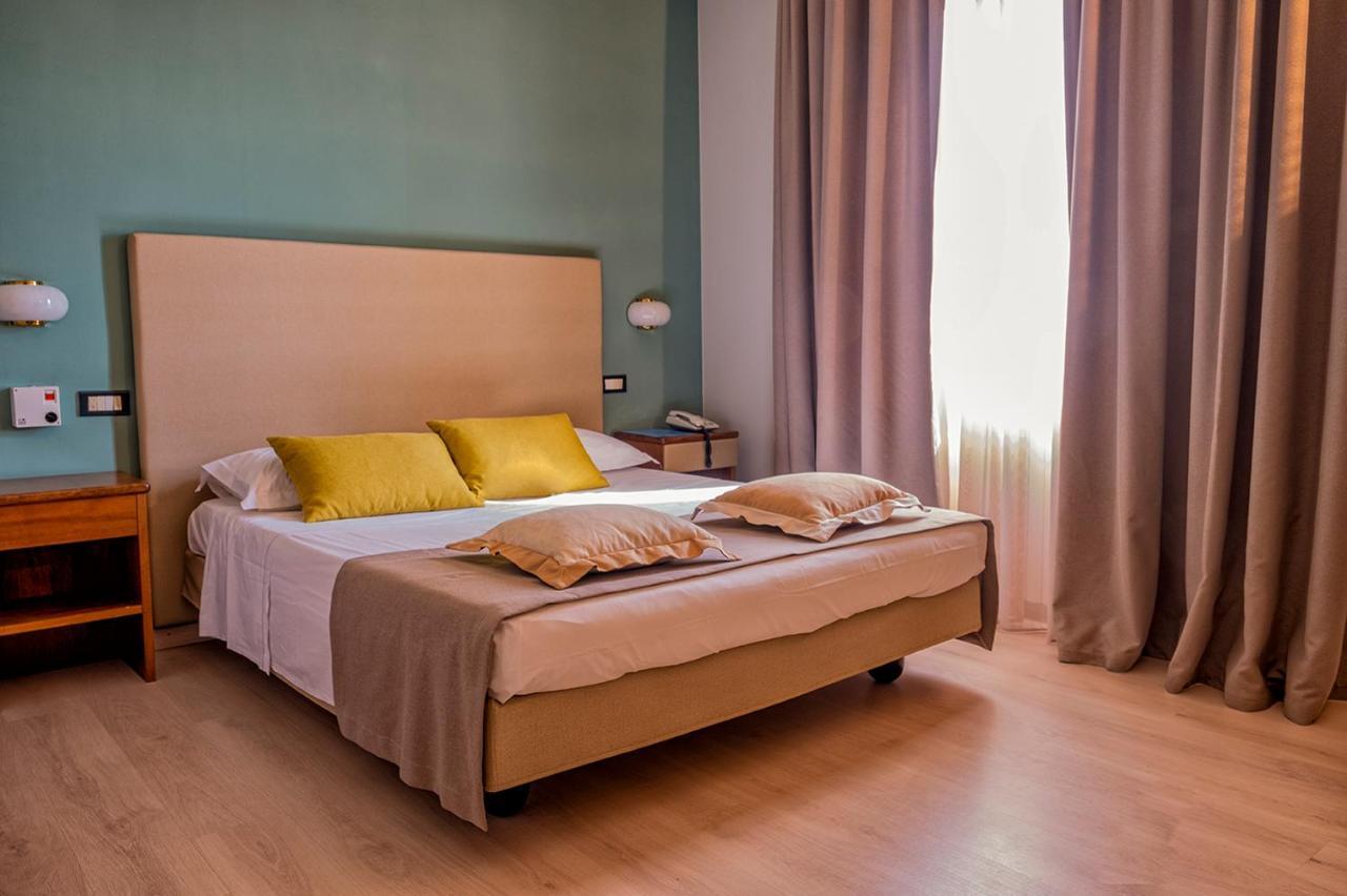 Albergo Cerchi تورتونا المظهر الخارجي الصورة