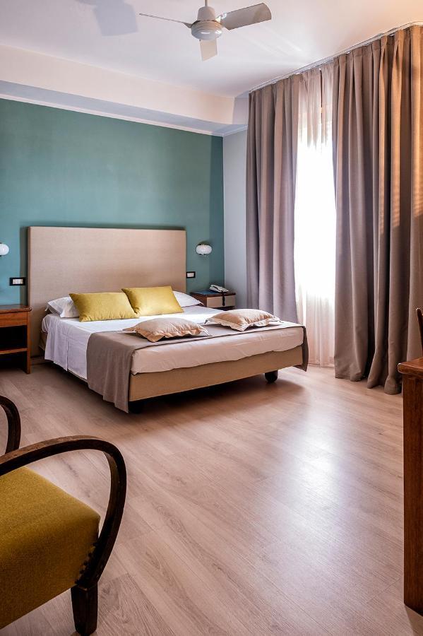 Albergo Cerchi تورتونا المظهر الخارجي الصورة
